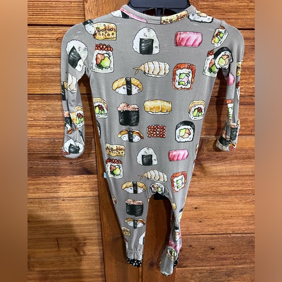 Posh Peanut Sushi Print 0-3 Months Sashimi Footie - Picture 4 of 4